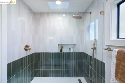 3046 Deakin St, Berkeley, CA 94705 - Photo 34