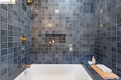 3046 Deakin St, Berkeley, CA 94705 - Photo 20