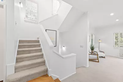 4636 Redwood Rd, Oakland, CA 94619 - Photo 26