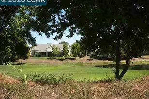 208 Summerset Dr, Brentwood, CA 94513 - Photo 22