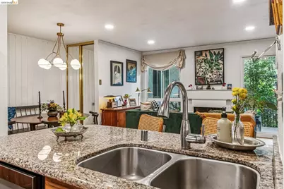 199 Montecito Ave #105, Oakland, CA 94610 - Photo 14