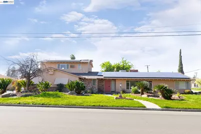 805 Lyon Ave, Sanger, CA 93657 - Photo 2