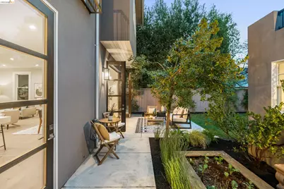 636 56th St, Oakland, CA 94609 - Photo 44