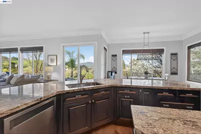 4 Majestic Oak Ct, San Ramon, CA 94583 - Photo 16