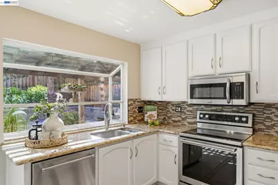 7738 Fairoaks Dr, Pleasanton, CA 94588 - Photo 20
