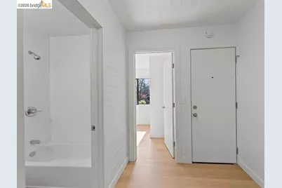 769 17th St, Oakland, CA 94612 - Photo 28