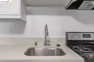 769 17th St, Oakland, CA 94612 - Photo 38