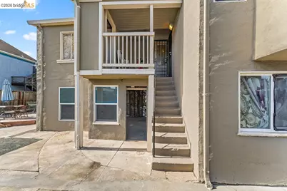 769 17th St, Oakland, CA 94612 - Photo 16