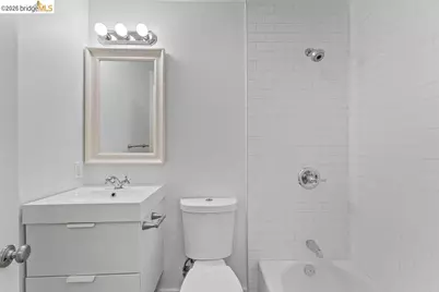 769 17th St, Oakland, CA 94612 - Photo 30
