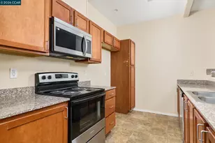 4200 Commerce Way, Sacramento, CA 95834 - Photo 4