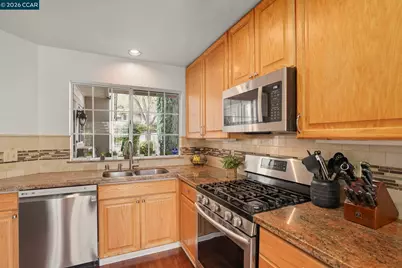 134 Caprice Circle, Hercules, CA 94547 - Photo 14