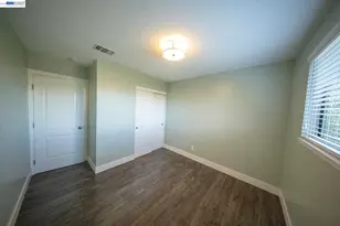 141 McKiernan Dr, Folsom, CA 95630 - Photo 18