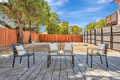 6927 Sunkist Dr, Oakland, CA 94605 - Photo 30