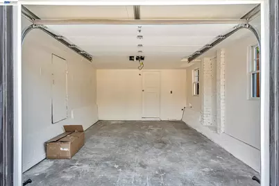 6927 Sunkist Dr, Oakland, CA 94605 - Photo 28