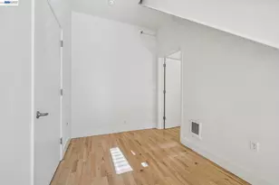 2300 Broadway, Oakland, CA 94612 - Photo 18