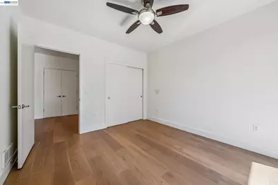 2300 Broadway #4, Oakland, CA 94612 - Photo 12