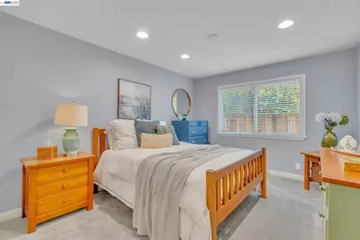 2070 Raven Rd, Pleasanton, CA 94566 - Photo 14