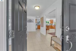 2070 Raven Rd, Pleasanton, CA 94566 - Photo 4