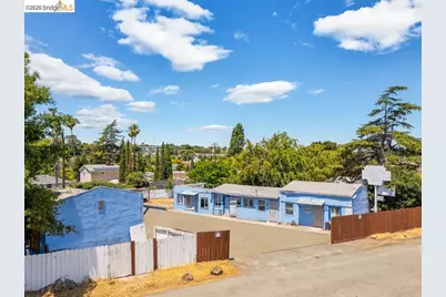121 Lincoln Rd, Vallejo, CA 94590 - Photo 2