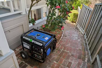 6411 Snake Road, Oakland, CA 94611 - Photo 56