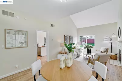 4691 Rousillon Ave, Fremont, CA 94555 - Photo 10