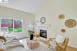 4691 Rousillon Ave, Fremont, CA 94555 - Photo 4