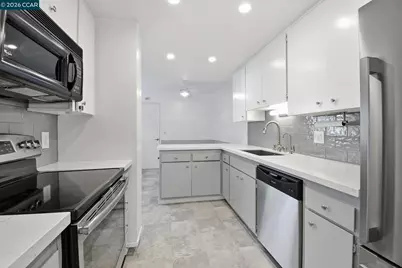 6538 Stonecroft Ter, Santa Rosa, CA 95409 - Photo 14