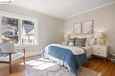 1066 Trestle Glen Rd, Oakland, CA 94610 - Photo 28