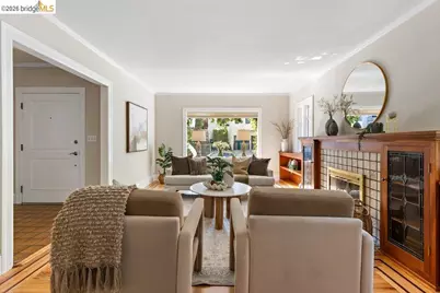 1066 Trestle Glen Rd, Oakland, CA 94610 - Photo 10