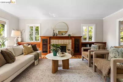 1066 Trestle Glen Rd, Oakland, CA 94610 - Photo 8