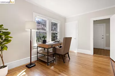 1066 Trestle Glen Rd, Oakland, CA 94610 - Photo 32
