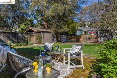 1066 Trestle Glen Rd, Oakland, CA 94610 - Photo 38