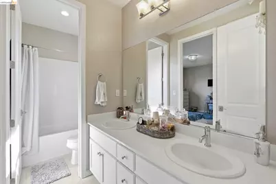 369 Parkfield Way, Oakley, CA 94561 - Photo 24