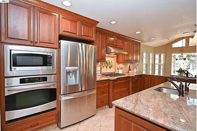 8133 Via Zapata, Dublin, CA 94568 - Photo 6