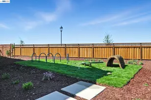 1658 Wren Ct, Dublin, CA 94568 - Photo 12