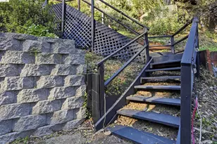 6416 Valley View Rd, Oakland, CA 94611 - Photo 34