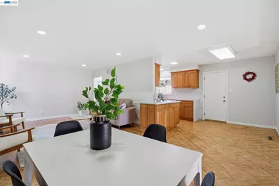 1549 Rieger Ave, Hayward, CA 94544 - Photo 18