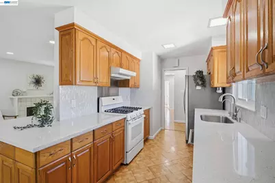 1549 Rieger Ave, Hayward, CA 94544 - Photo 14