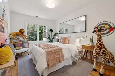 4539 Elinora Avenue, Oakland, CA 94619 - Photo 32