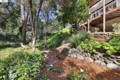 4539 Elinora Avenue, Oakland, CA 94619 - Photo 38