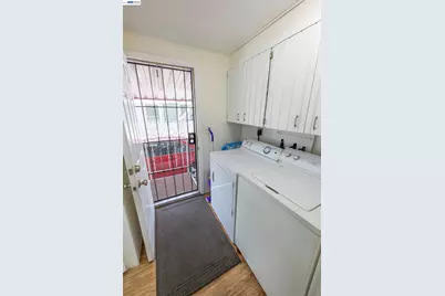 1438 Buckingham Way, Hayward, CA 94544 - Photo 22