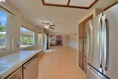 1425 Forest Dr, Turlock, CA 95380 - Photo 8