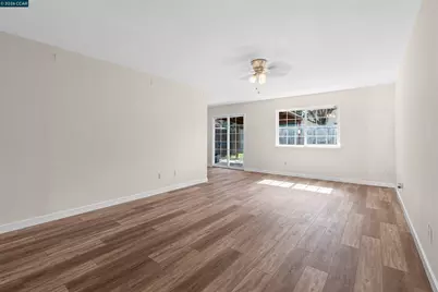 9156 Castlebar Way, Sacramento, CA 95826 - Photo 4