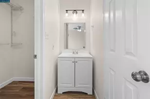 9156 Castlebar Way, Sacramento, CA 95826 - Photo 12