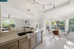 2400 Merion Ct, Fairfield, CA 94534 - Photo 14