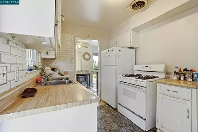 1990 Sunshine Dr, Concord, CA 94520 - Photo 18