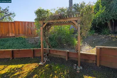 270 Willow Lake Dr, Martinez, CA 94553 - Photo 26