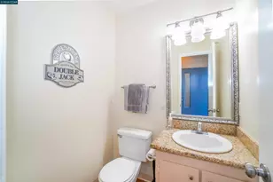 1608 Ashwood Dr, Martinez, CA 94553 - Photo 16