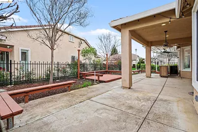 1014 Centennial Dr, Brentwood, CA 94513 - Photo 30