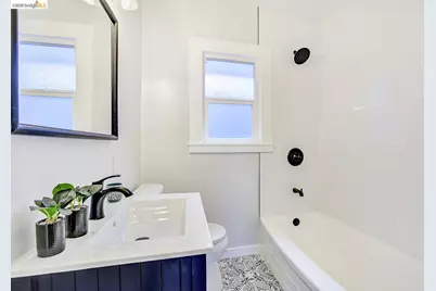 3929 Ruby St, Oakland, CA 94609 - Photo 24